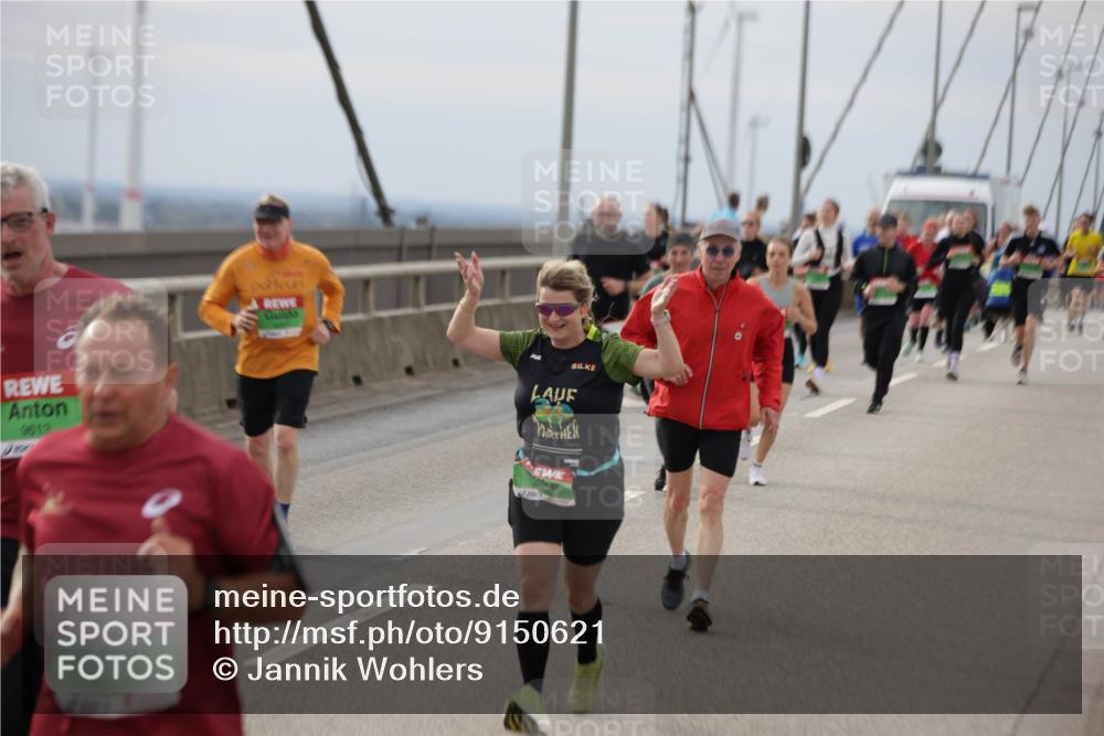 03.10.2025 - Köhlbrandbrückenlauf Jannik Wohlers http://msf.ph/oto/9150621 03.10.2025 15:56:08 Position 1 9812, 4 meine-sportfotos.de