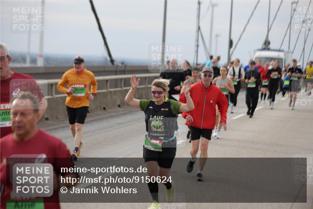 03.10.2025 - Köhlbrandbrückenlauf Jannik Wohlers http://msf.ph/oto/9150624 03.10.2025 15:56:08 Position 1 9812 meine-sportfotos.de