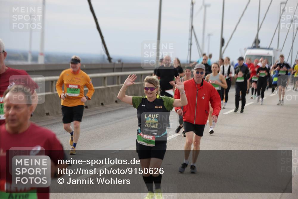03.10.2025 - Köhlbrandbrückenlauf Jannik Wohlers http://msf.ph/oto/9150626 03.10.2025 15:56:08 Position 1 5 meine-sportfotos.de