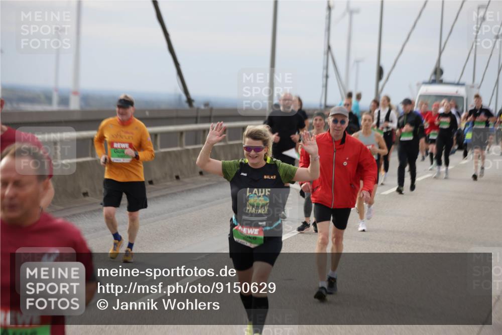 03.10.2025 - Köhlbrandbrückenlauf Jannik Wohlers http://msf.ph/oto/9150629 03.10.2025 15:56:09 Position 1  meine-sportfotos.de