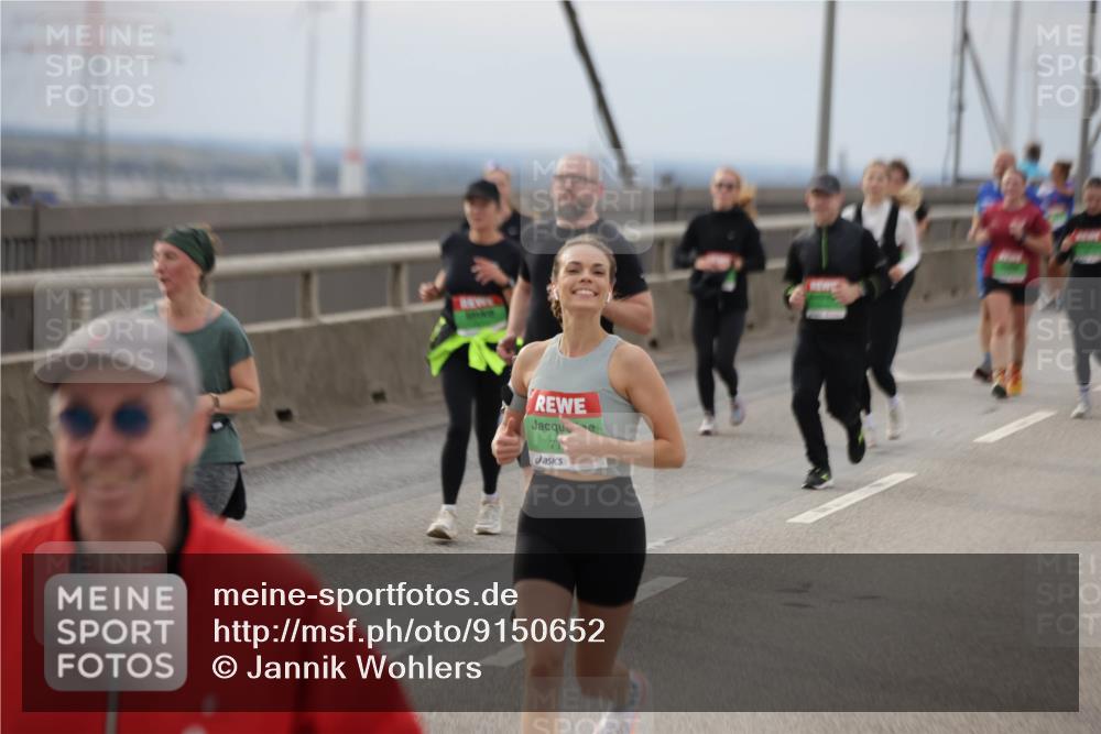 03.10.2025 - Köhlbrandbrückenlauf Jannik Wohlers http://msf.ph/oto/9150652 03.10.2025 15:56:13 Position 1 71 meine-sportfotos.de