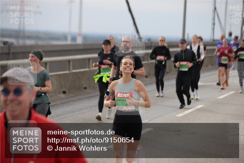 03.10.2025 - Köhlbrandbrückenlauf Jannik Wohlers http://msf.ph/oto/9150654 03.10.2025 15:56:13 Position 1 7779 meine-sportfotos.de