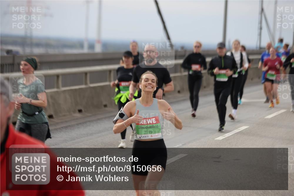03.10.2025 - Köhlbrandbrückenlauf Jannik Wohlers http://msf.ph/oto/9150656 03.10.2025 15:56:13 Position 1 7779 meine-sportfotos.de