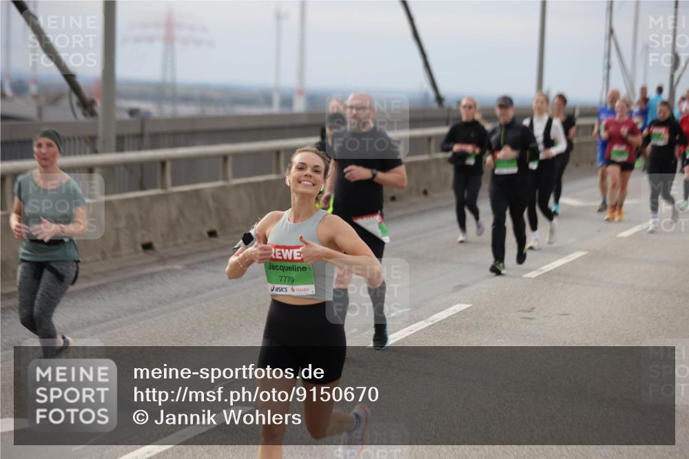 03.10.2025 - Köhlbrandbrückenlauf Jannik Wohlers http://msf.ph/oto/9150670 03.10.2025 15:56:13 Position 1 7779 meine-sportfotos.de