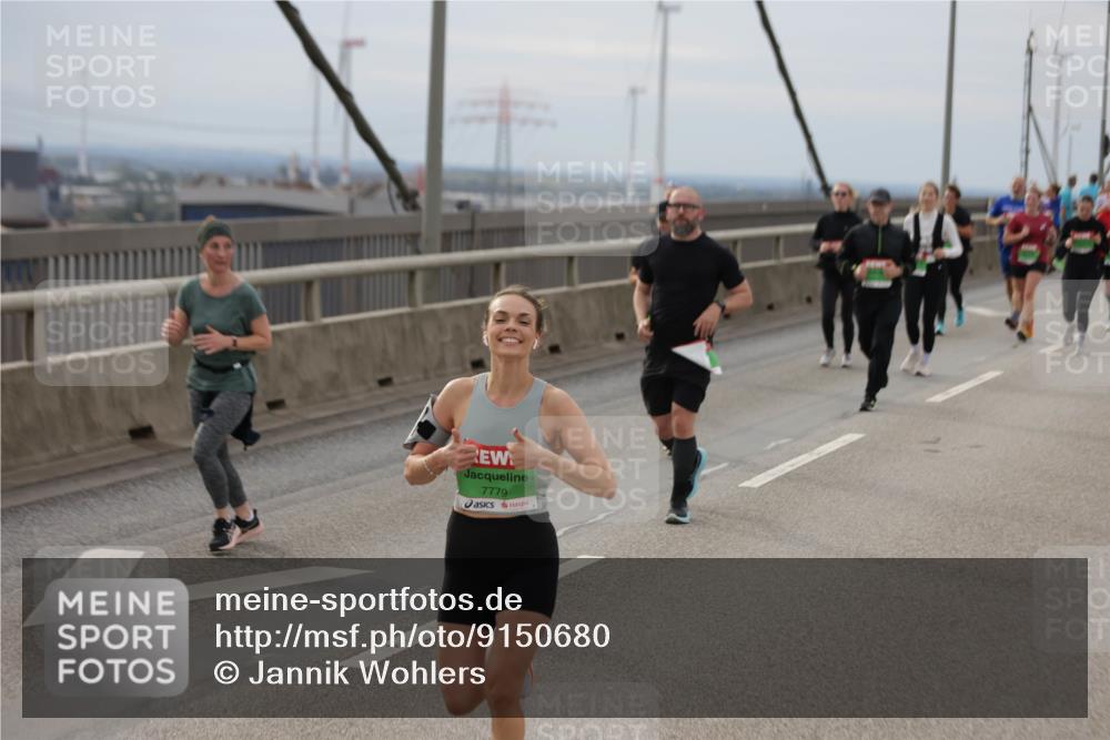 03.10.2025 - Köhlbrandbrückenlauf Jannik Wohlers http://msf.ph/oto/9150680 03.10.2025 15:56:14 Position 1 7779 meine-sportfotos.de
