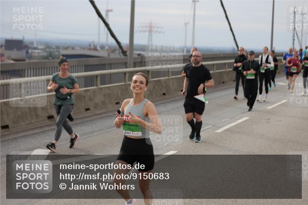 03.10.2025 - Köhlbrandbrückenlauf Jannik Wohlers http://msf.ph/oto/9150683 03.10.2025 15:56:14 Position 1 7779 meine-sportfotos.de