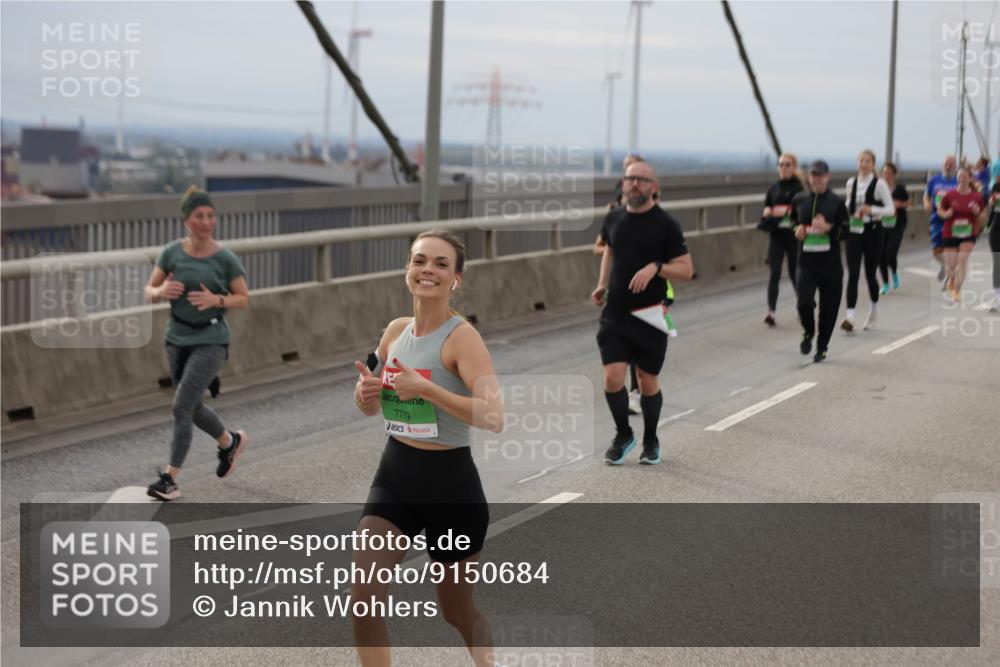 03.10.2025 - Köhlbrandbrückenlauf Jannik Wohlers http://msf.ph/oto/9150684 03.10.2025 15:56:14 Position 1 777 meine-sportfotos.de