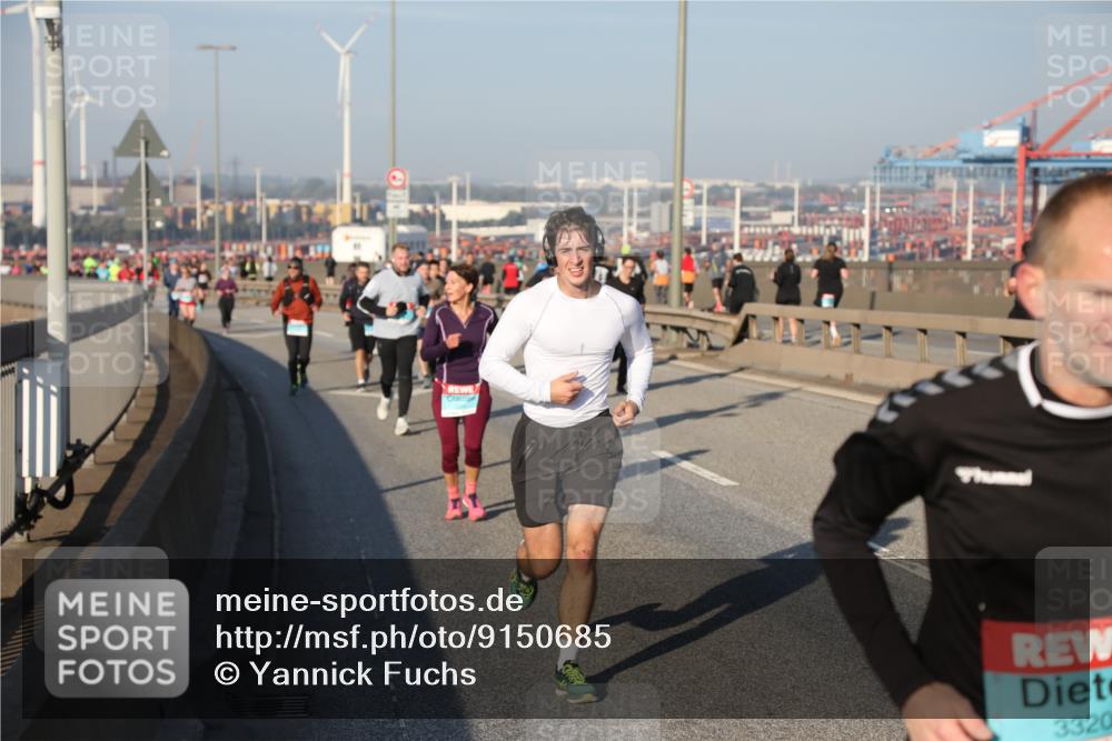 03.10.2025 - Köhlbrandbrückenlauf Yannick Fuchs http://msf.ph/oto/9150685 03.10.2025 08:43:00 Position 2 3320 meine-sportfotos.de