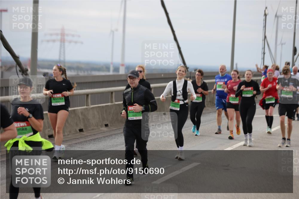 03.10.2025 - Köhlbrandbrückenlauf Jannik Wohlers http://msf.ph/oto/9150690 03.10.2025 15:56:16 Position 1 7573, 7915, 8155 meine-sportfotos.de
