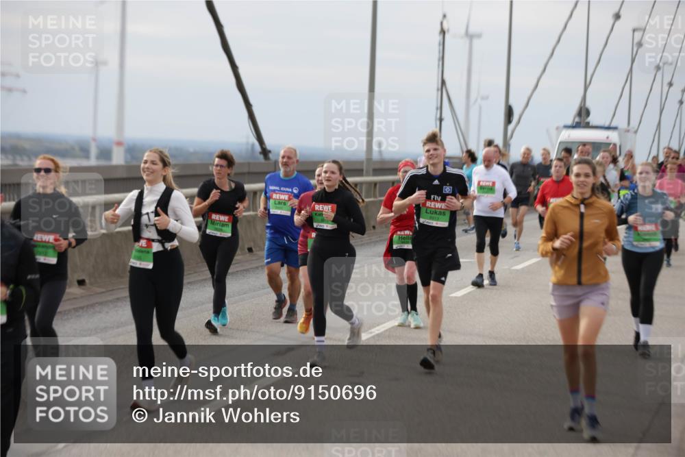03.10.2025 - Köhlbrandbrückenlauf Jannik Wohlers http://msf.ph/oto/9150696 03.10.2025 15:56:17 Position 1 8913 meine-sportfotos.de