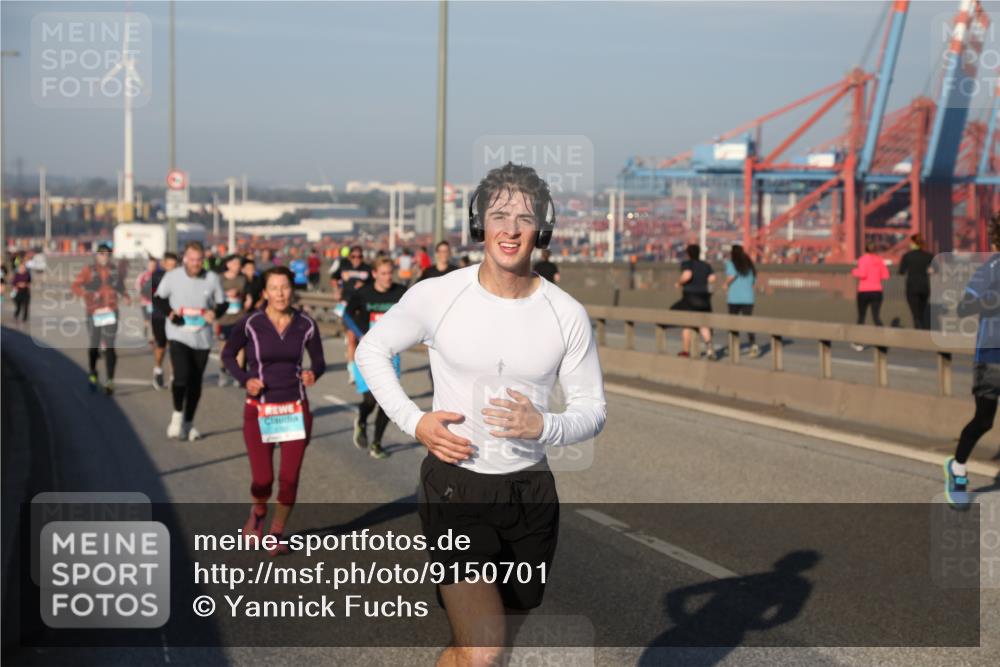 03.10.2025 - Köhlbrandbrückenlauf Yannick Fuchs http://msf.ph/oto/9150701 03.10.2025 08:43:01 Position 2  meine-sportfotos.de