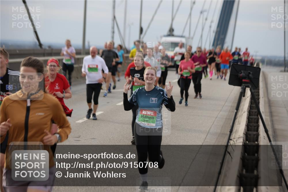 03.10.2025 - Köhlbrandbrückenlauf Jannik Wohlers http://msf.ph/oto/9150708 03.10.2025 15:56:20 Position 1 8868 meine-sportfotos.de