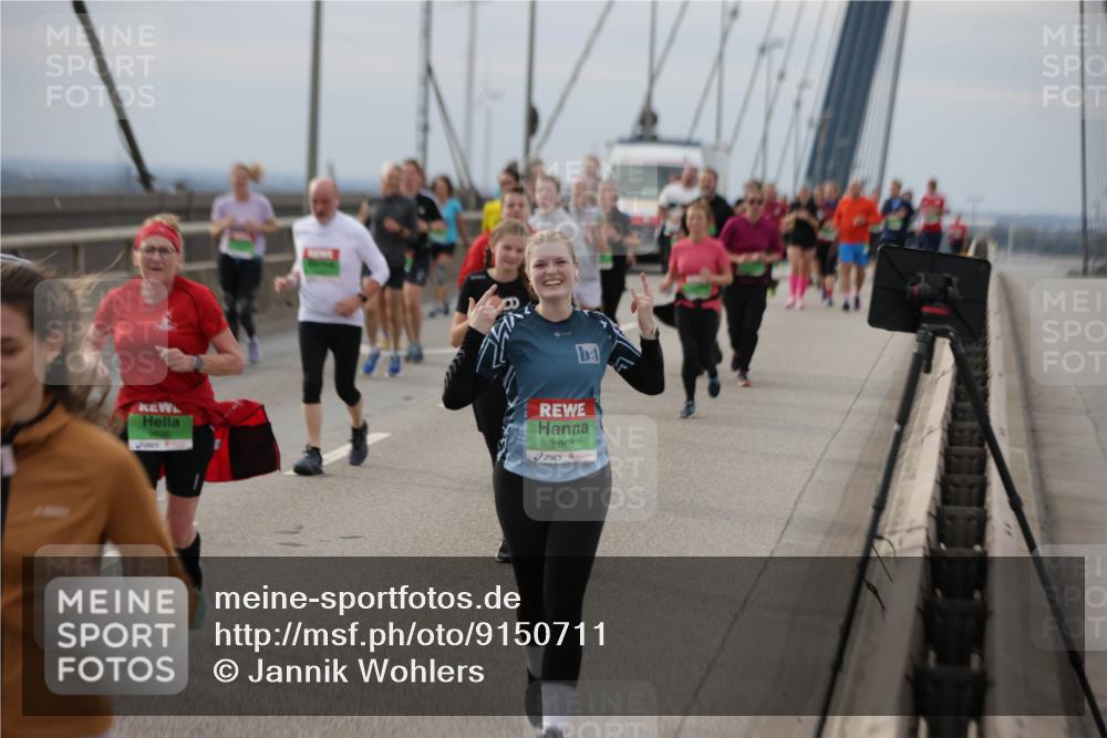 03.10.2025 - Köhlbrandbrückenlauf Jannik Wohlers http://msf.ph/oto/9150711 03.10.2025 15:56:20 Position 1 8868 meine-sportfotos.de