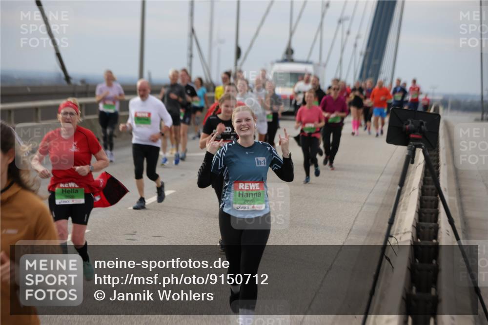 03.10.2025 - Köhlbrandbrückenlauf Jannik Wohlers http://msf.ph/oto/9150712 03.10.2025 15:56:20 Position 1 8868 meine-sportfotos.de