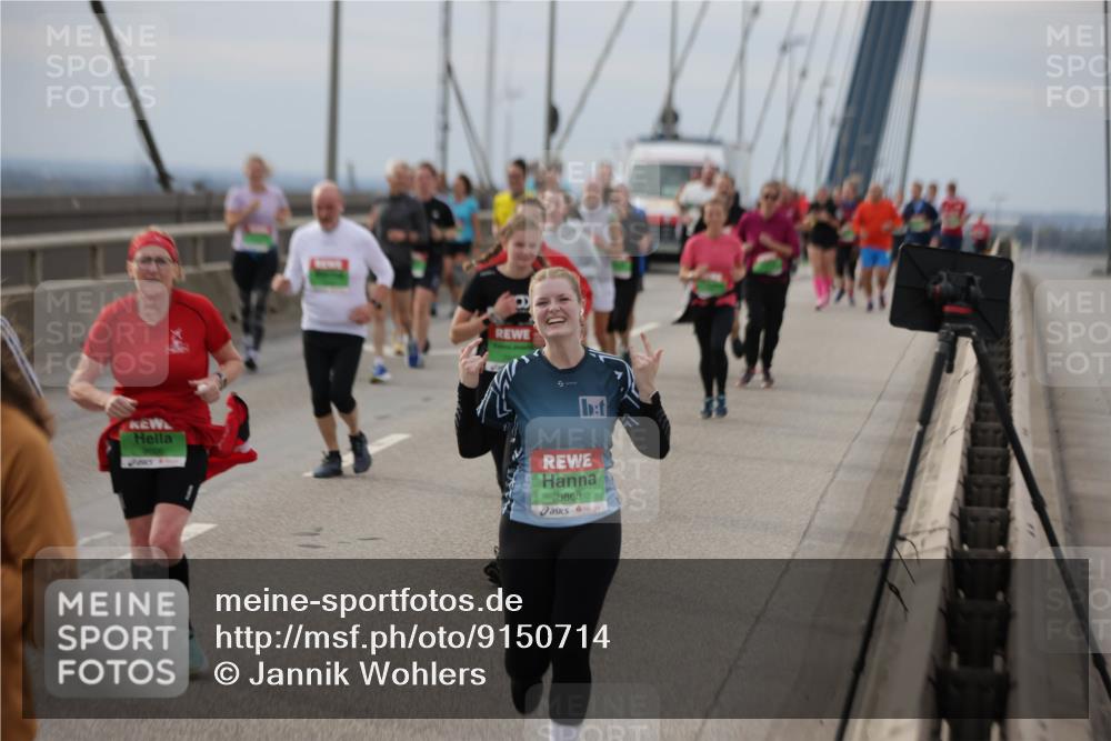03.10.2025 - Köhlbrandbrückenlauf Jannik Wohlers http://msf.ph/oto/9150714 03.10.2025 15:56:20 Position 1 8868 meine-sportfotos.de