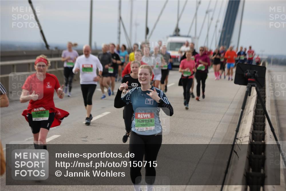 03.10.2025 - Köhlbrandbrückenlauf Jannik Wohlers http://msf.ph/oto/9150715 03.10.2025 15:56:20 Position 1 8868 meine-sportfotos.de