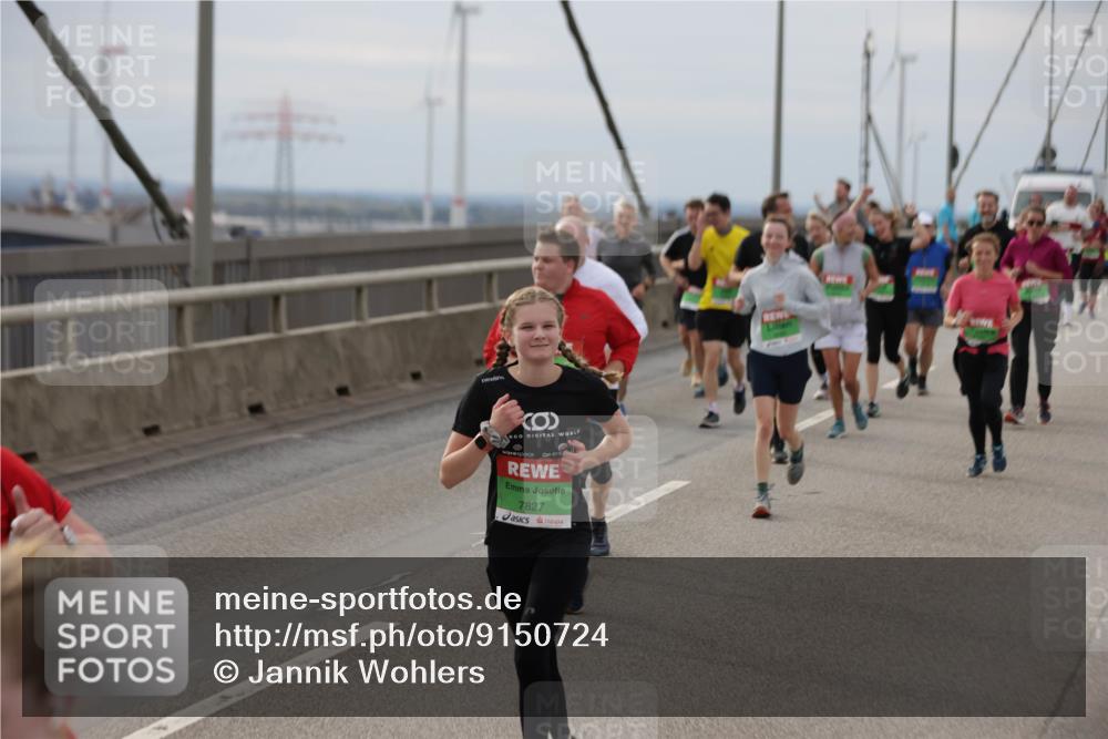 03.10.2025 - Köhlbrandbrückenlauf Jannik Wohlers http://msf.ph/oto/9150724 03.10.2025 15:56:23 Position 1 7827 meine-sportfotos.de
