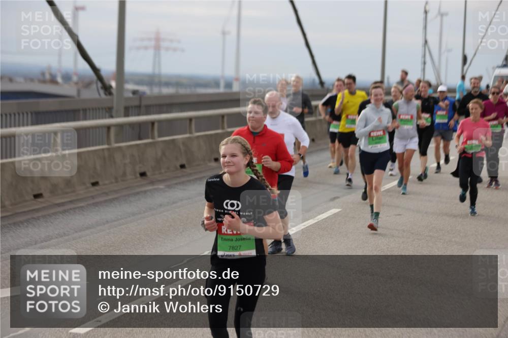 03.10.2025 - Köhlbrandbrückenlauf Jannik Wohlers http://msf.ph/oto/9150729 03.10.2025 15:56:23 Position 1 7827 meine-sportfotos.de