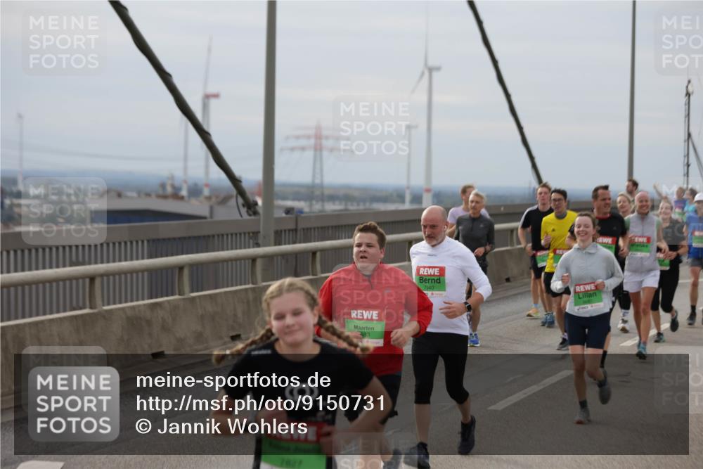 03.10.2025 - Köhlbrandbrückenlauf Jannik Wohlers http://msf.ph/oto/9150731 03.10.2025 15:56:24 Position 1 7627, 83, 7940 meine-sportfotos.de