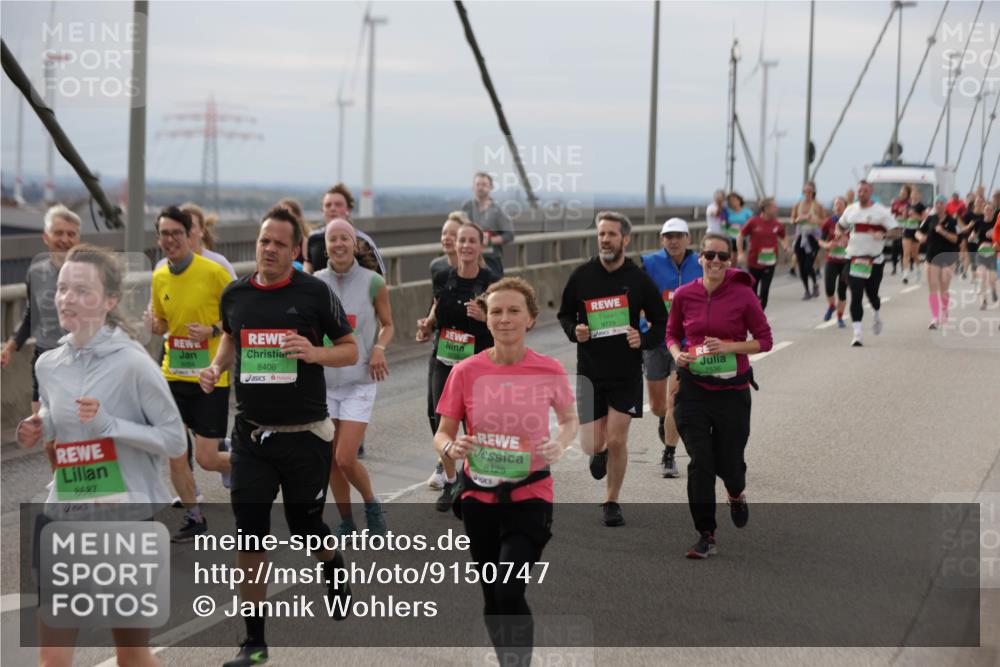 03.10.2025 - Köhlbrandbrückenlauf Jannik Wohlers http://msf.ph/oto/9150747 03.10.2025 15:56:27 Position 1 8887, 8406, 9729, 8125, 7536 meine-sportfotos.de
