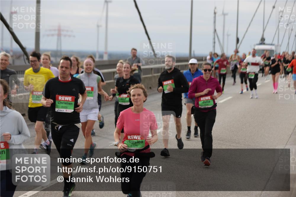 03.10.2025 - Köhlbrandbrückenlauf Jannik Wohlers http://msf.ph/oto/9150751 03.10.2025 15:56:27 Position 1 8406, 8125, 7536 meine-sportfotos.de