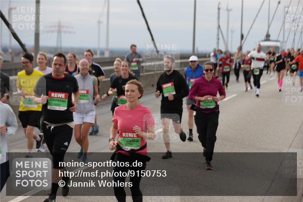 03.10.2025 - Köhlbrandbrückenlauf Jannik Wohlers http://msf.ph/oto/9150753 03.10.2025 15:56:27 Position 1 8406, 8125, 7536 meine-sportfotos.de