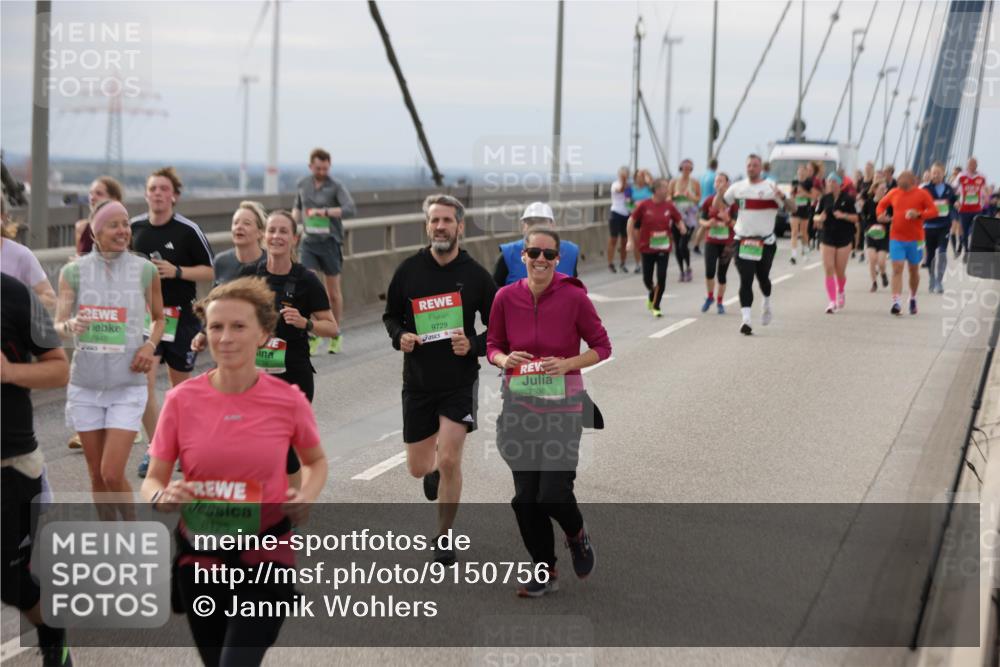 03.10.2025 - Köhlbrandbrückenlauf Jannik Wohlers http://msf.ph/oto/9150756 03.10.2025 15:56:28 Position 1 7845, 239, 9729, 8125, 7536 meine-sportfotos.de