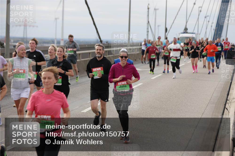 03.10.2025 - Köhlbrandbrückenlauf Jannik Wohlers http://msf.ph/oto/9150757 03.10.2025 15:56:28 Position 1 7845, 6125, 7536 meine-sportfotos.de