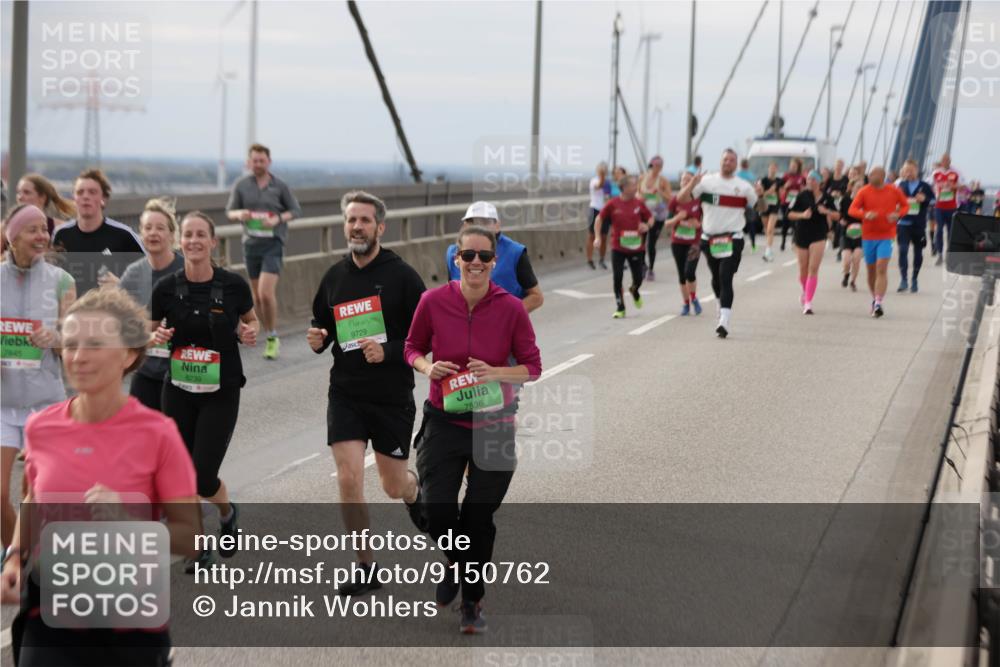 03.10.2025 - Köhlbrandbrückenlauf Jannik Wohlers http://msf.ph/oto/9150762 03.10.2025 15:56:28 Position 1 7845, 8239, 9729, 6125, 7536 meine-sportfotos.de