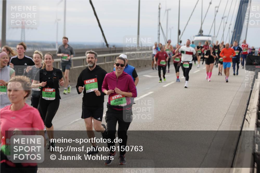 03.10.2025 - Köhlbrandbrückenlauf Jannik Wohlers http://msf.ph/oto/9150763 03.10.2025 15:56:28 Position 1 8175, 8239, 9729, 7536 meine-sportfotos.de