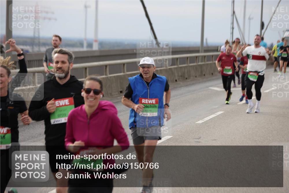 03.10.2025 - Köhlbrandbrückenlauf Jannik Wohlers http://msf.ph/oto/9150766 03.10.2025 15:56:29 Position 1 18, 9729, 8576 meine-sportfotos.de