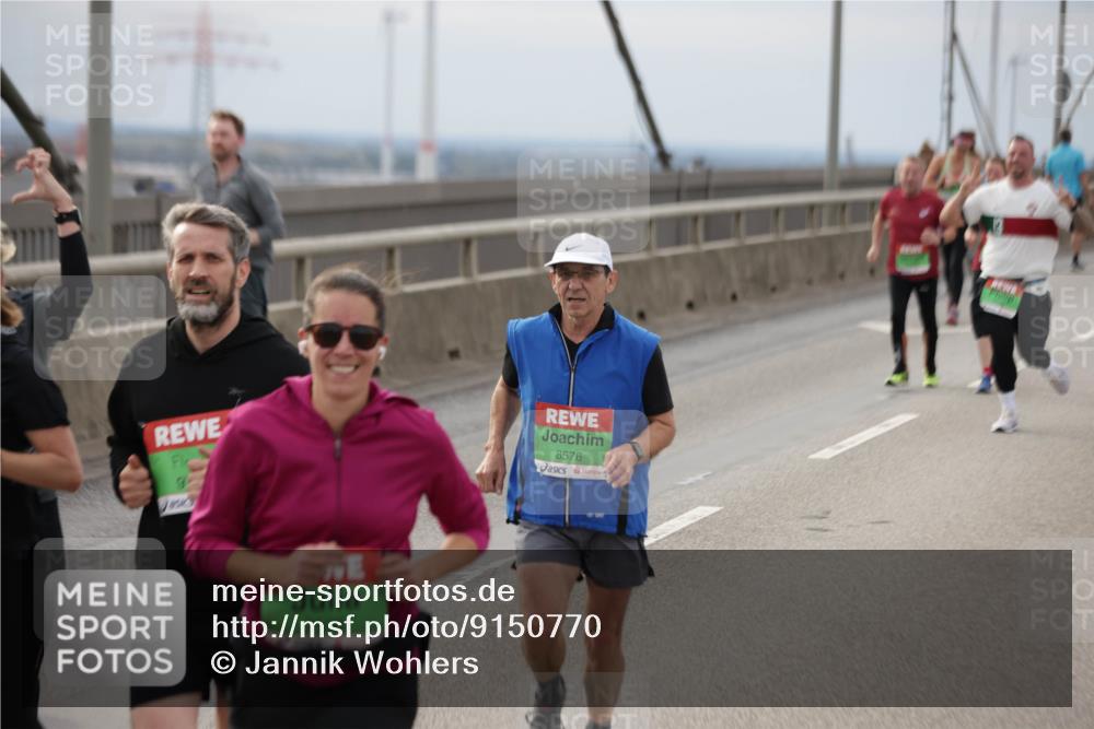 03.10.2025 - Köhlbrandbrückenlauf Jannik Wohlers http://msf.ph/oto/9150770 03.10.2025 15:56:29 Position 1 7536, 8576 meine-sportfotos.de
