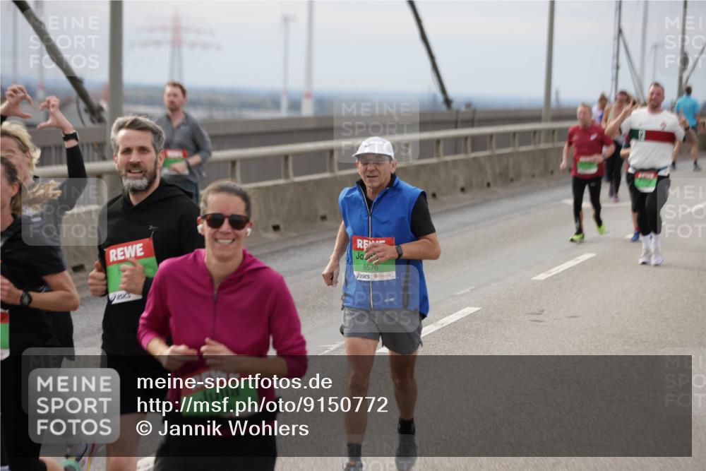 03.10.2025 - Köhlbrandbrückenlauf Jannik Wohlers http://msf.ph/oto/9150772 03.10.2025 15:56:29 Position 1 7506, 8576 meine-sportfotos.de