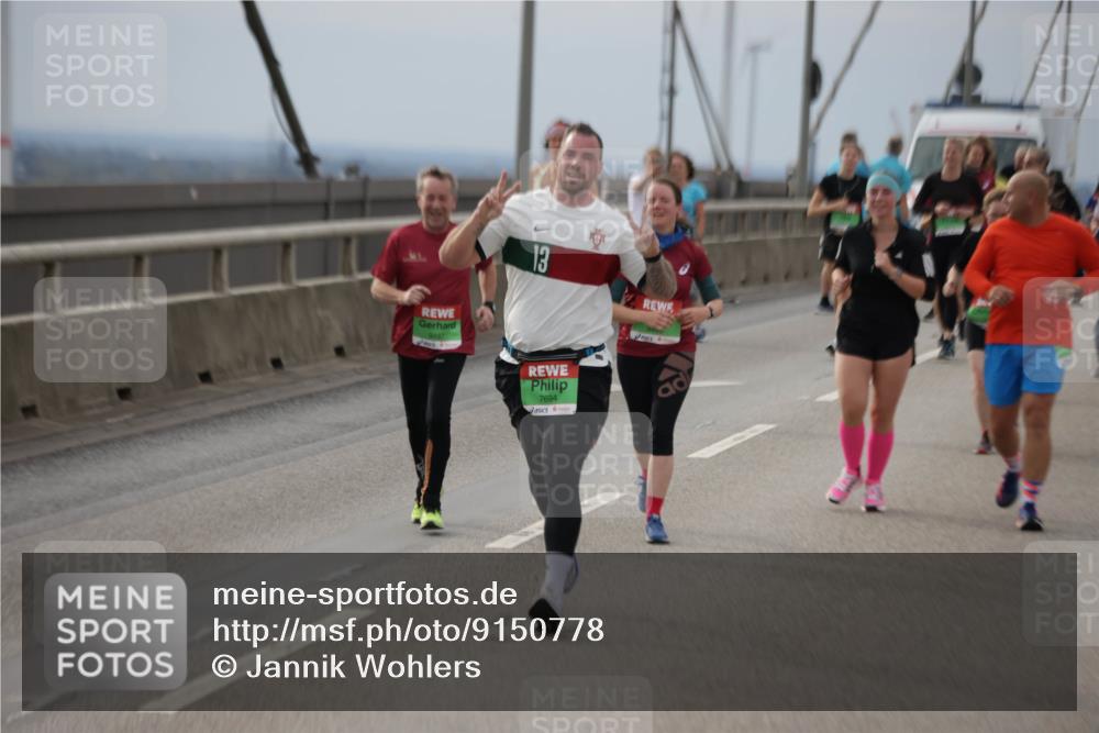 03.10.2025 - Köhlbrandbrückenlauf Jannik Wohlers http://msf.ph/oto/9150778 03.10.2025 15:56:31 Position 1 13, 7694 meine-sportfotos.de