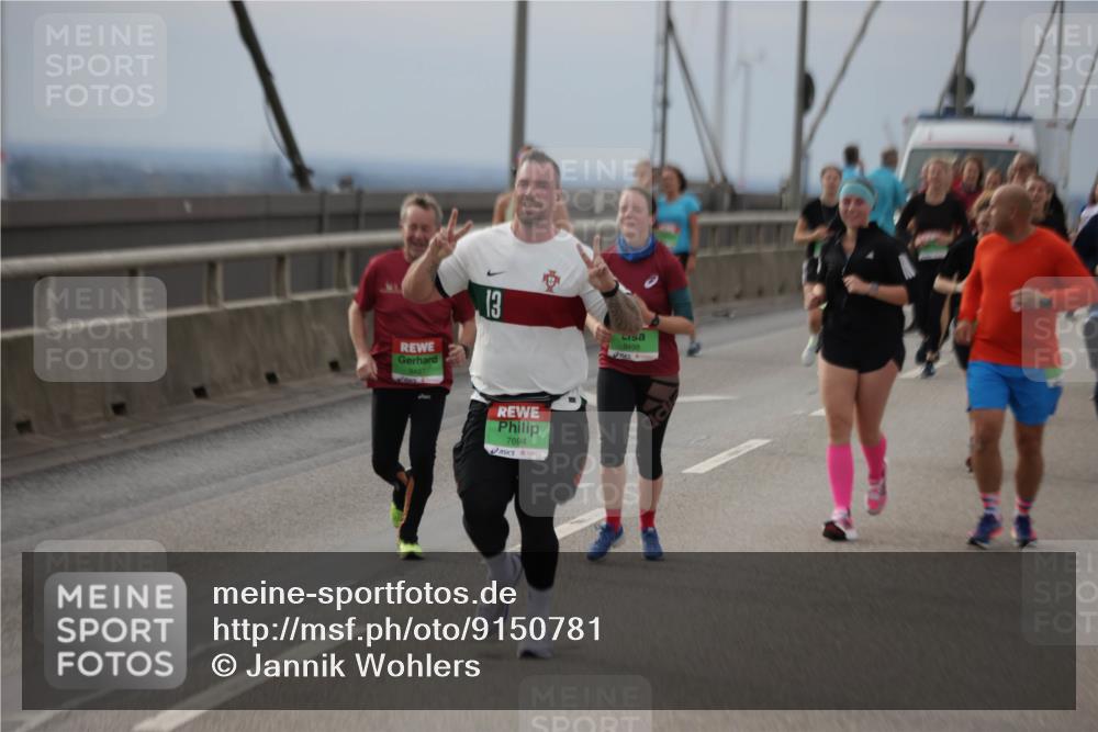 03.10.2025 - Köhlbrandbrückenlauf Jannik Wohlers http://msf.ph/oto/9150781 03.10.2025 15:56:31 Position 1 13, 7694, 9498 meine-sportfotos.de