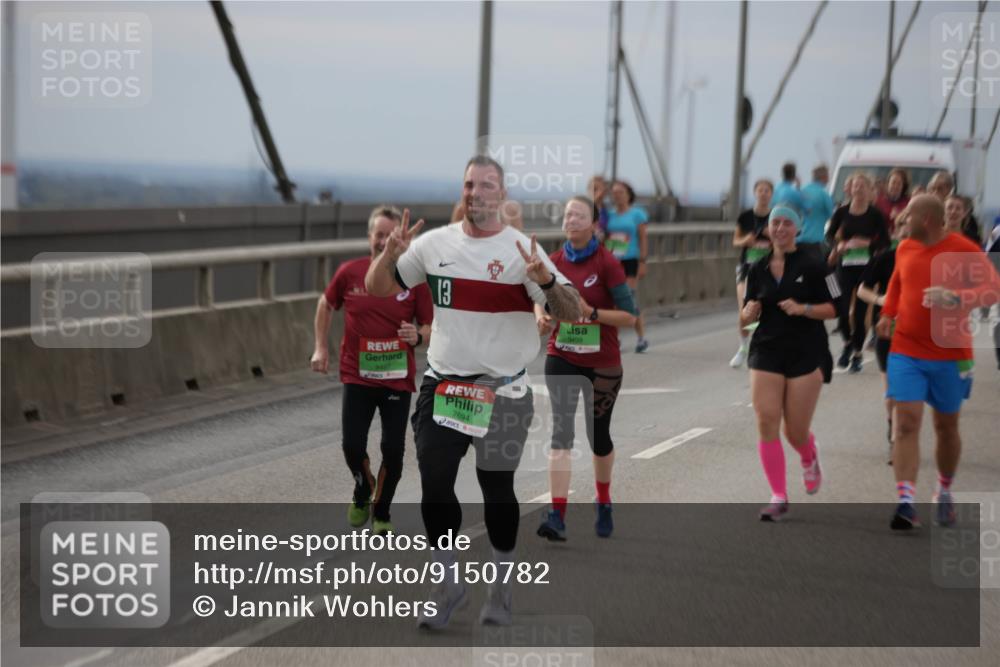 03.10.2025 - Köhlbrandbrückenlauf Jannik Wohlers http://msf.ph/oto/9150782 03.10.2025 15:56:31 Position 1 13, 9498, 9497, 7694 meine-sportfotos.de