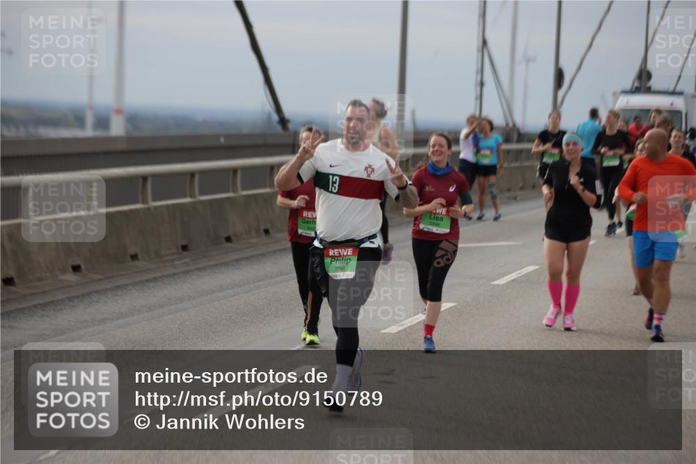 03.10.2025 - Köhlbrandbrückenlauf Jannik Wohlers http://msf.ph/oto/9150789 03.10.2025 15:56:32 Position 1 13, 7694, 9498 meine-sportfotos.de