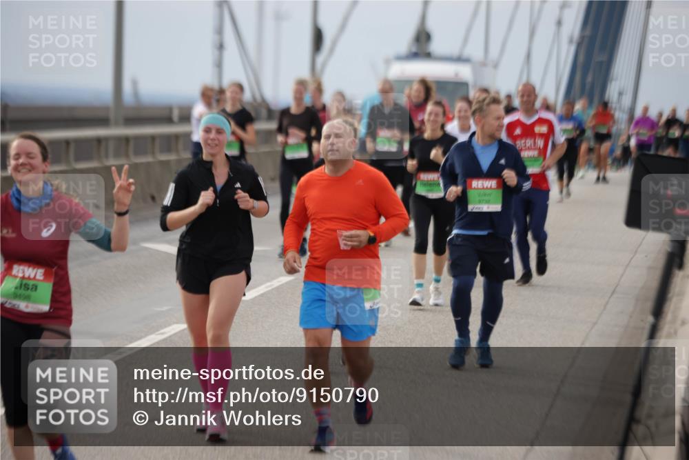 03.10.2025 - Köhlbrandbrückenlauf Jannik Wohlers http://msf.ph/oto/9150790 03.10.2025 15:56:33 Position 1 9498, 77746, 9732 meine-sportfotos.de