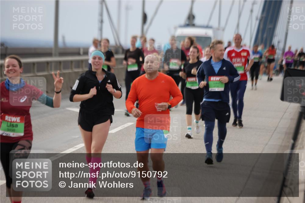 03.10.2025 - Köhlbrandbrückenlauf Jannik Wohlers http://msf.ph/oto/9150792 03.10.2025 15:56:34 Position 1 9498, 9732 meine-sportfotos.de