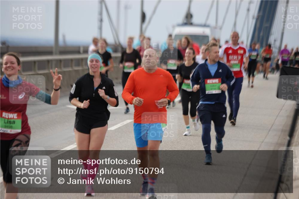 03.10.2025 - Köhlbrandbrückenlauf Jannik Wohlers http://msf.ph/oto/9150794 03.10.2025 15:56:34 Position 1 9498, 9732 meine-sportfotos.de