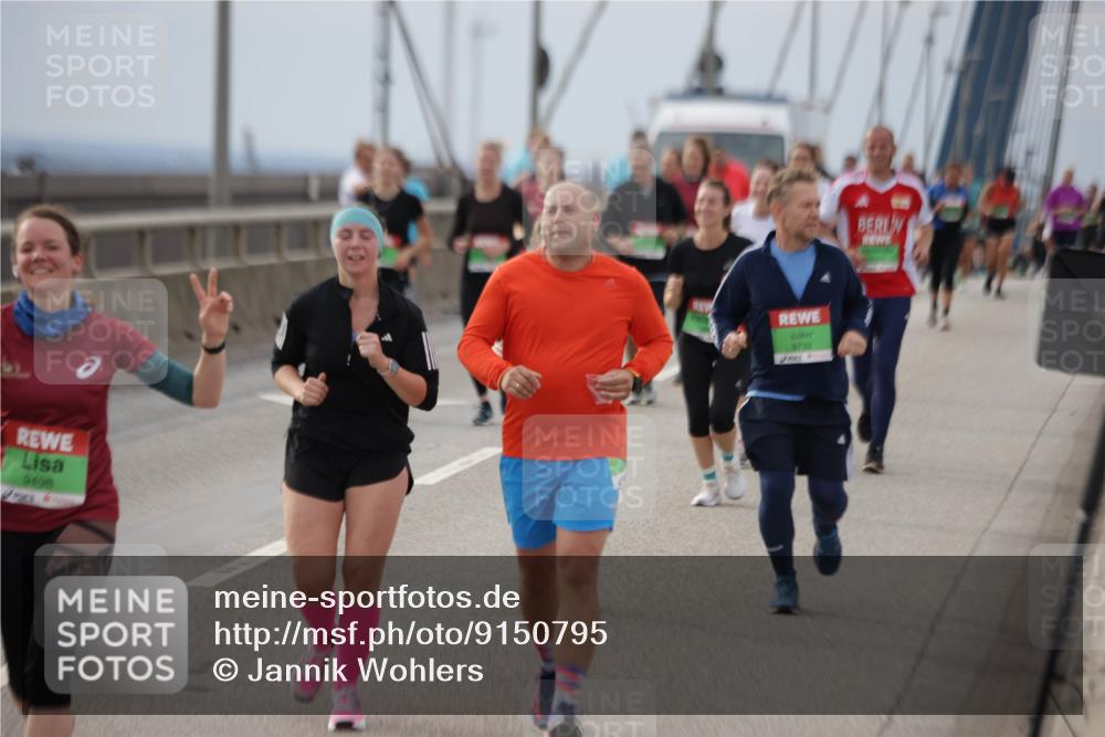 03.10.2025 - Köhlbrandbrückenlauf Jannik Wohlers http://msf.ph/oto/9150795 03.10.2025 15:56:34 Position 1 9498, 9732 meine-sportfotos.de