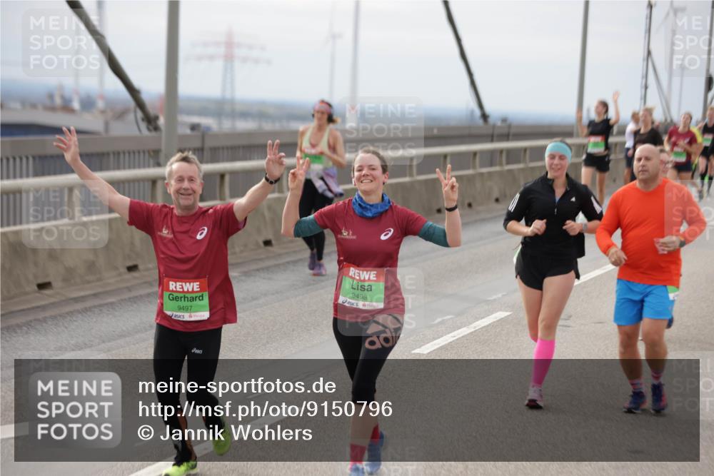 03.10.2025 - Köhlbrandbrückenlauf Jannik Wohlers http://msf.ph/oto/9150796 03.10.2025 15:56:35 Position 1 9497, 9498 meine-sportfotos.de