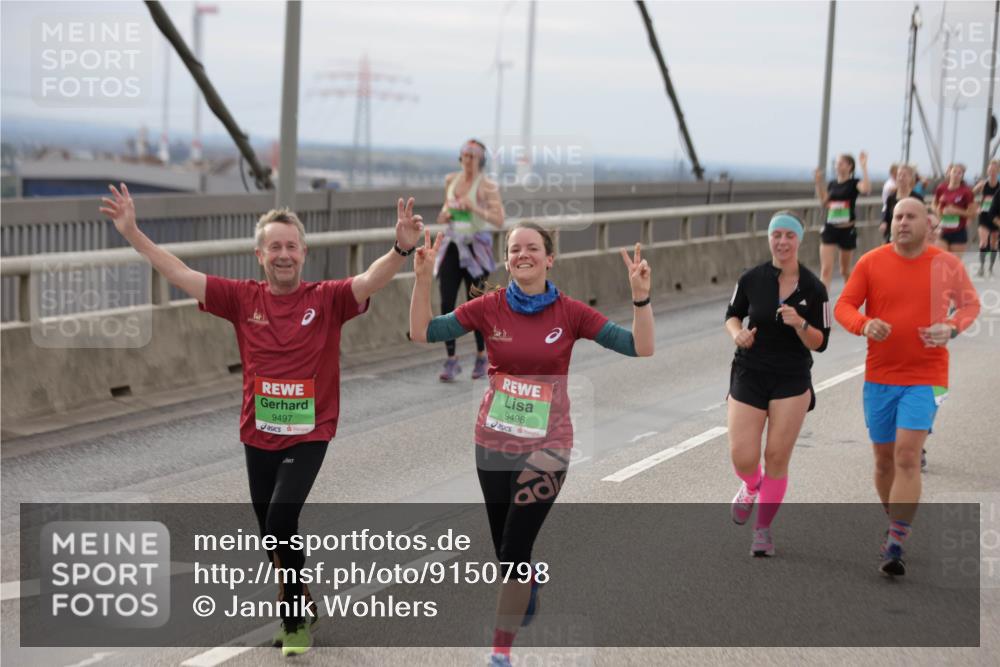 03.10.2025 - Köhlbrandbrückenlauf Jannik Wohlers http://msf.ph/oto/9150798 03.10.2025 15:56:35 Position 1 9497, 9498 meine-sportfotos.de
