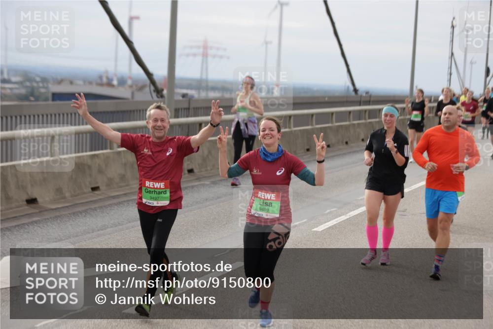 03.10.2025 - Köhlbrandbrückenlauf Jannik Wohlers http://msf.ph/oto/9150800 03.10.2025 15:56:35 Position 1 9497, 9498 meine-sportfotos.de