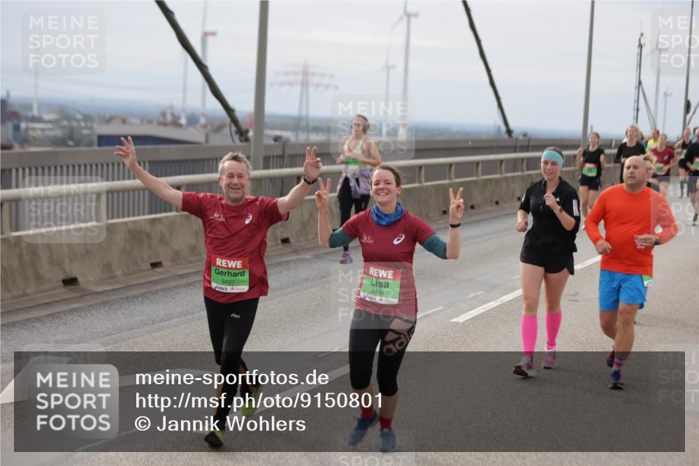 03.10.2025 - Köhlbrandbrückenlauf Jannik Wohlers http://msf.ph/oto/9150801 03.10.2025 15:56:35 Position 1 9497, 9498 meine-sportfotos.de