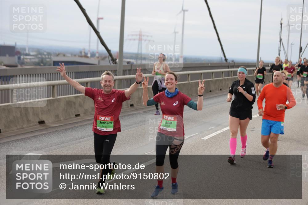 03.10.2025 - Köhlbrandbrückenlauf Jannik Wohlers http://msf.ph/oto/9150802 03.10.2025 15:56:35 Position 1 9497, 9498 meine-sportfotos.de