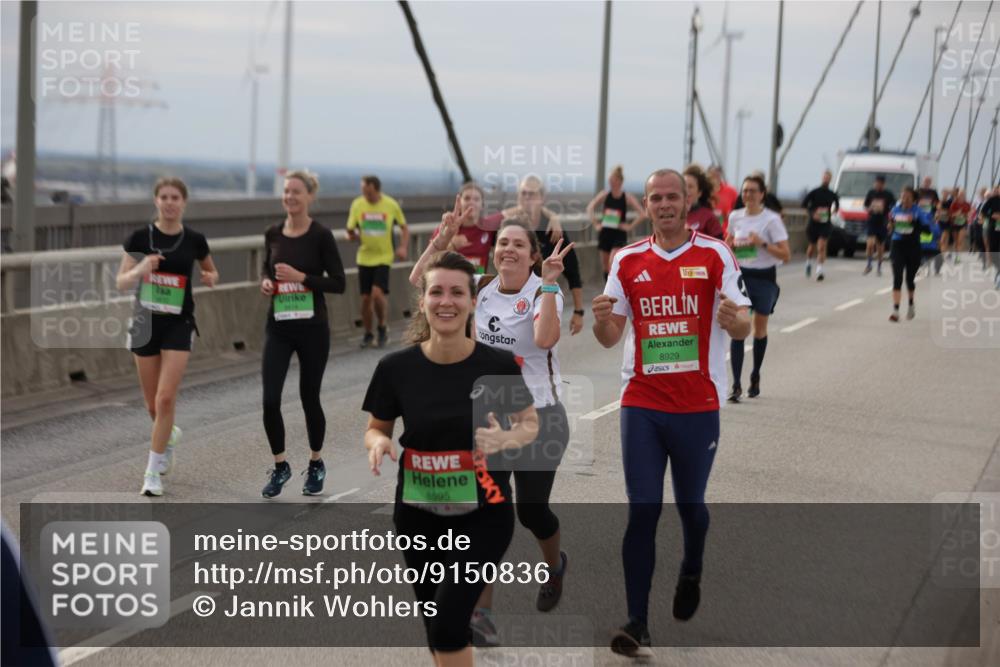 03.10.2025 - Köhlbrandbrückenlauf Jannik Wohlers http://msf.ph/oto/9150836 03.10.2025 15:56:40 Position 1 8929, 8505 meine-sportfotos.de