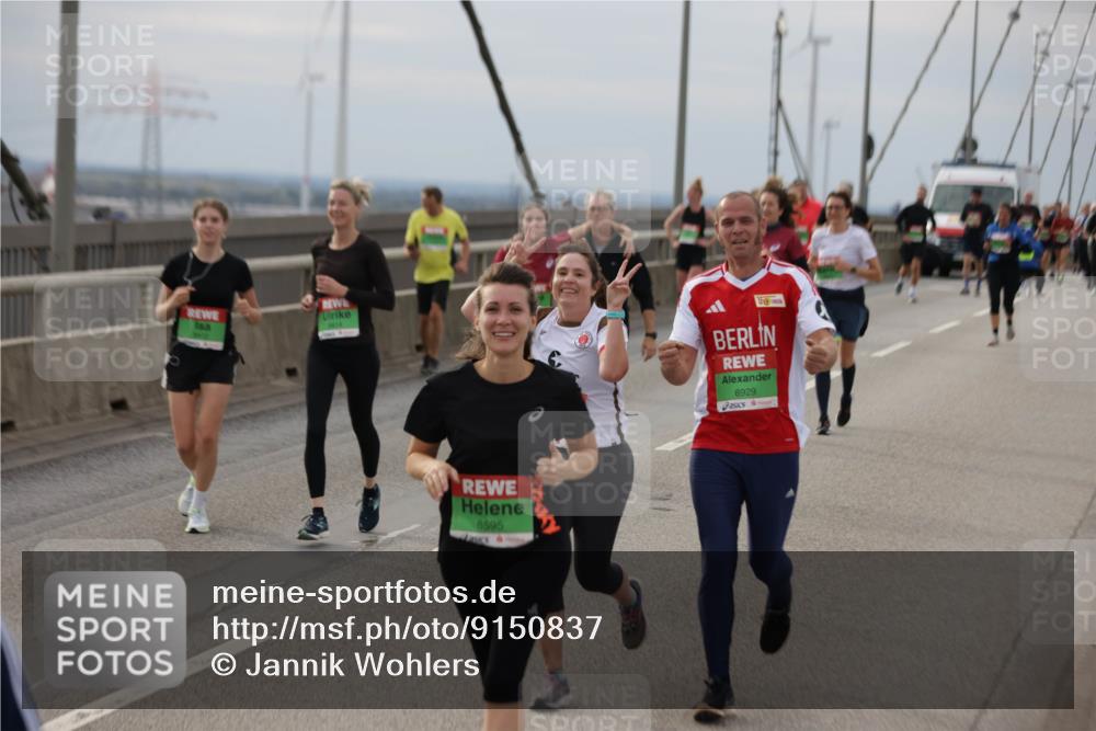 03.10.2025 - Köhlbrandbrückenlauf Jannik Wohlers http://msf.ph/oto/9150837 03.10.2025 15:56:40 Position 1 8595, 8929 meine-sportfotos.de