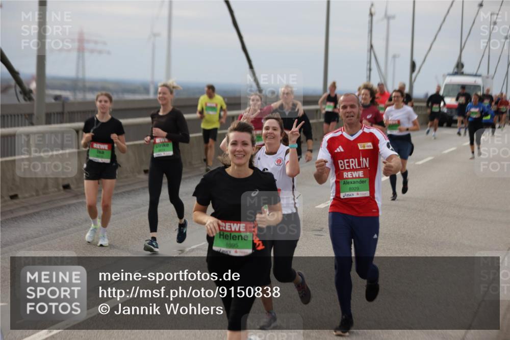 03.10.2025 - Köhlbrandbrückenlauf Jannik Wohlers http://msf.ph/oto/9150838 03.10.2025 15:56:40 Position 1 8595, 8929 meine-sportfotos.de