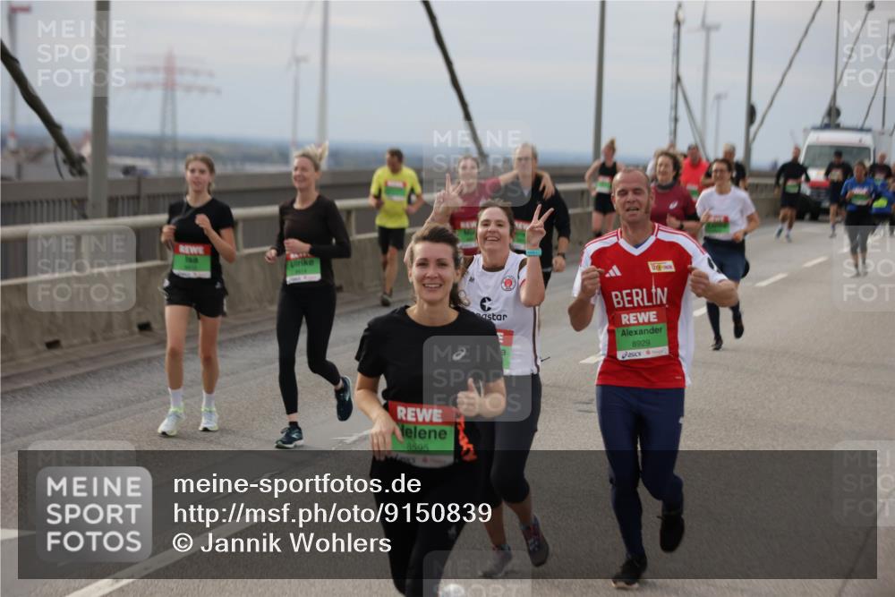03.10.2025 - Köhlbrandbrückenlauf Jannik Wohlers http://msf.ph/oto/9150839 03.10.2025 15:56:40 Position 1 8595, 8929 meine-sportfotos.de